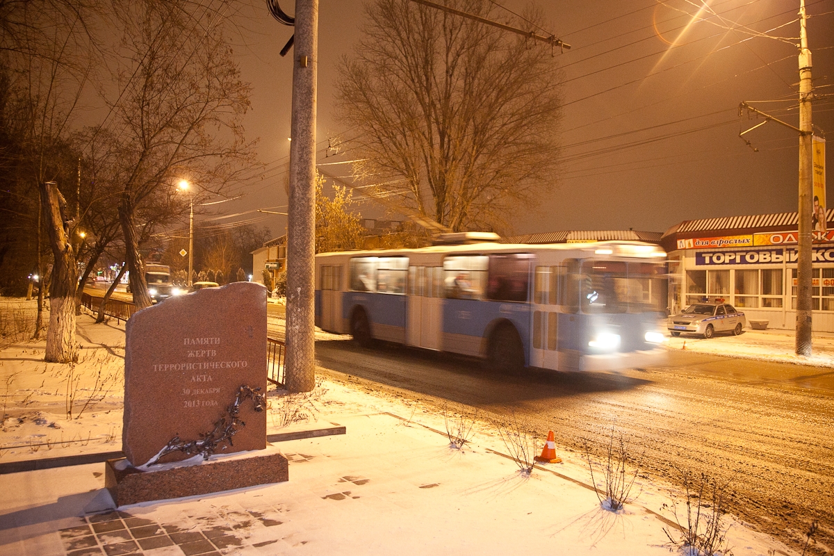 20 декабрь 2013. Взрыв троллейбуса в Волгограде. Волгоград троллейбус 30 декабря 2013. Взрыв троллейбуса в Волгограде 2013. Теракт в Волгограде 2013 вокзал.