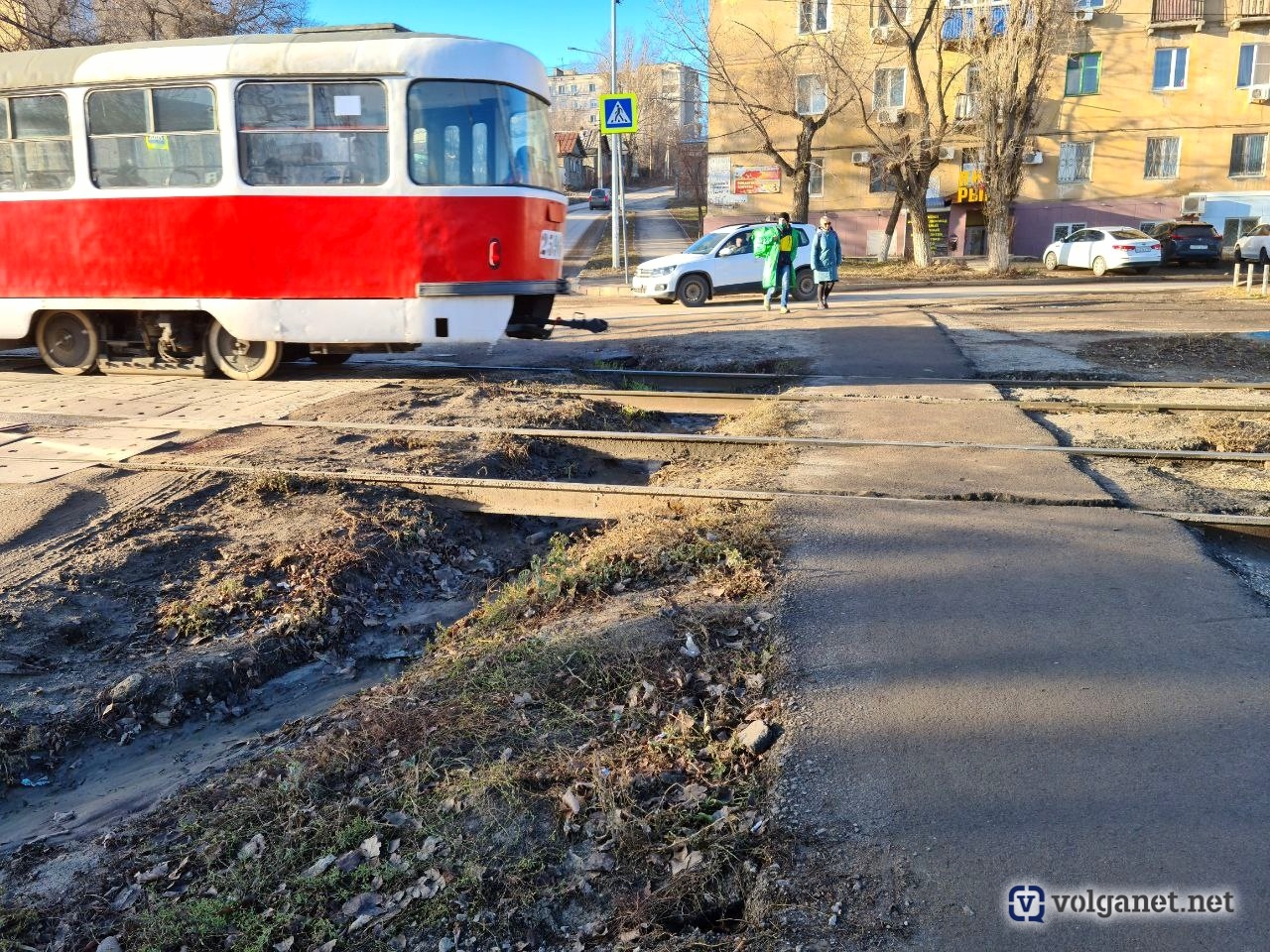 В Волгограде из-за порыва кабеля трамвай №2 ходит по усечённому маршруту -  Volganet.net