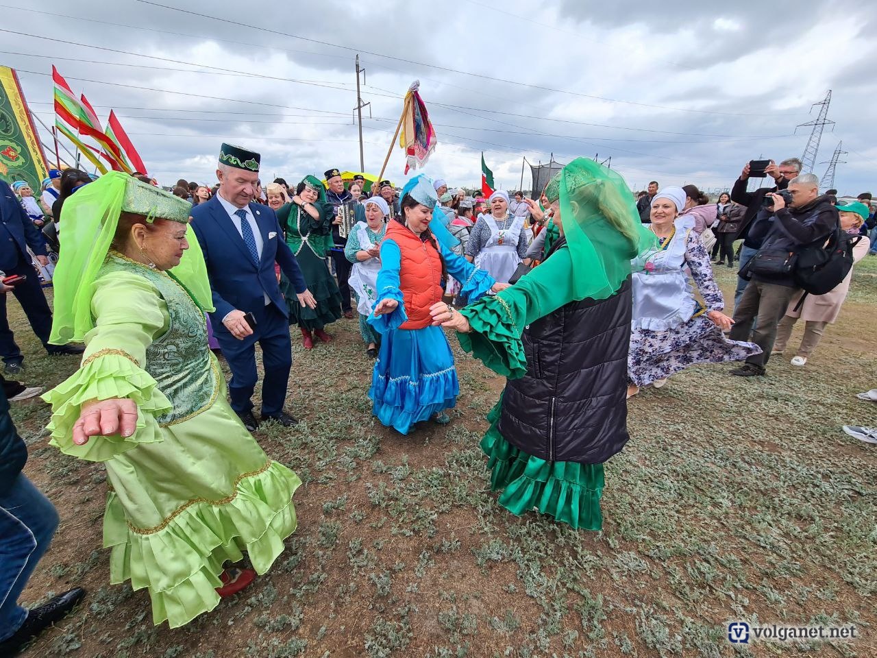 Праздник плуга: в Волгоградской области несколько тысяч человек весело  отпраздновали Сабантуй - Volganet.net