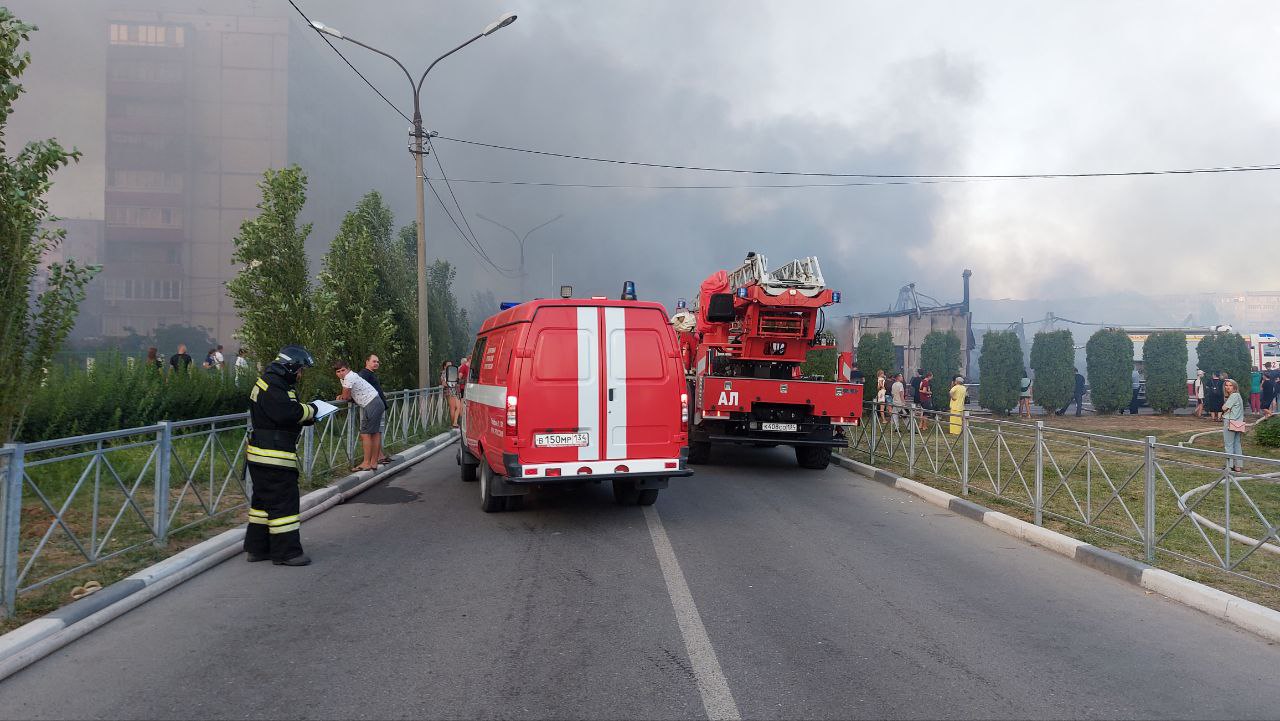 В границах сгоревшего мкд в Волгограде введён режим повышенной готовности -  Volganet.net