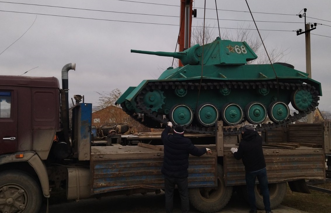 Танк-разведчик Т-70 переедет из парка Памяти к музею Сталинградской битвы в  Волгограде - Volganet.net