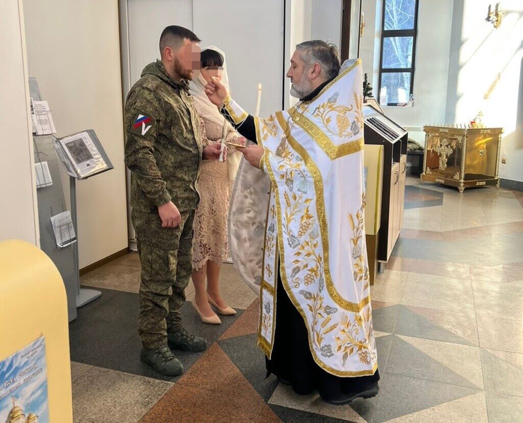 В храме на Мамаевом кургане состоялось венчание участника СВО с супругой -  Volganet.net